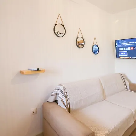 Vraxlida Living Himare