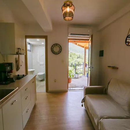 Lägenhet Vraxlida Living Himare